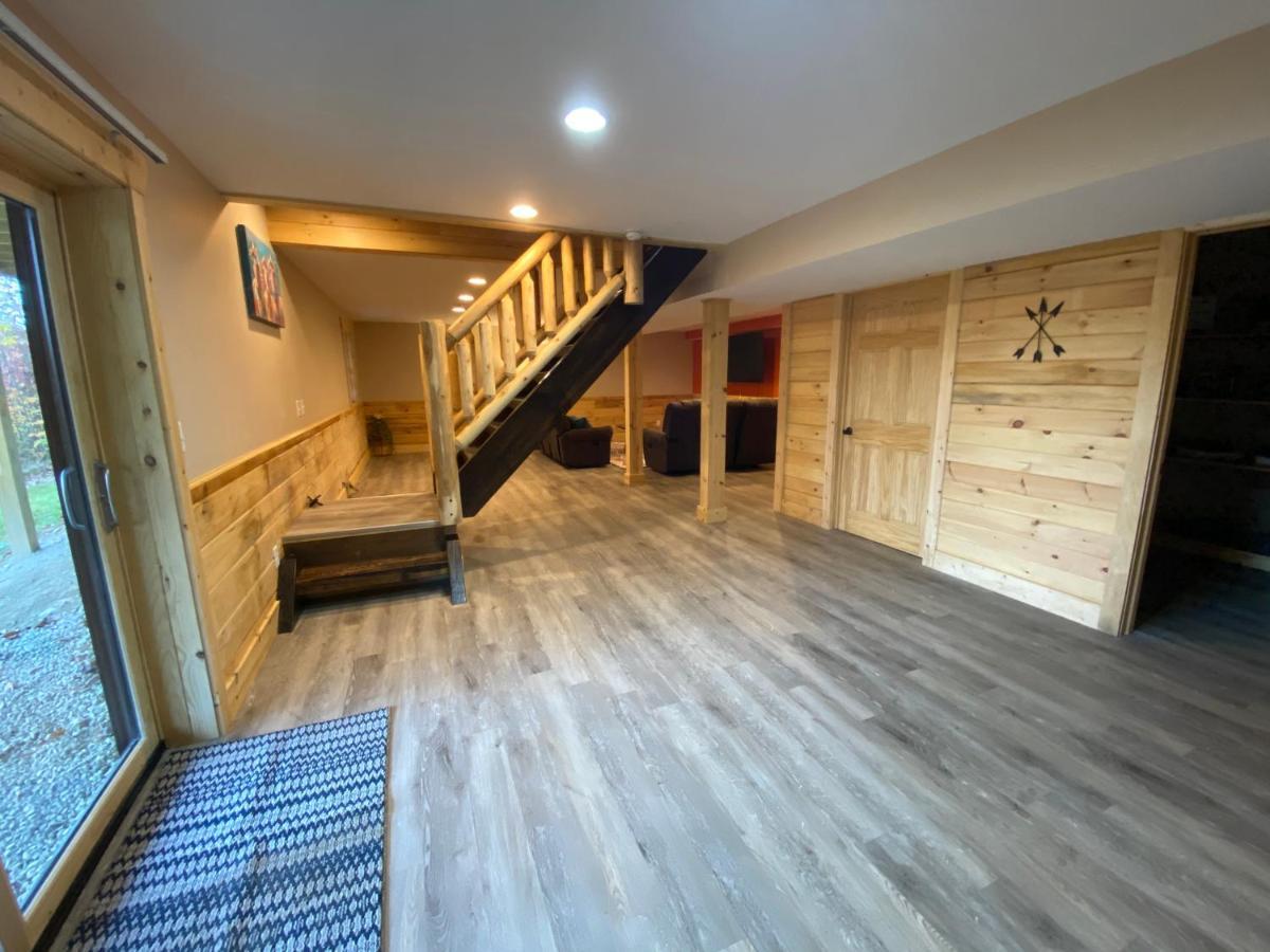 Pine Creek Cabins & Camping Resort South Bloomingville Bagian luar foto