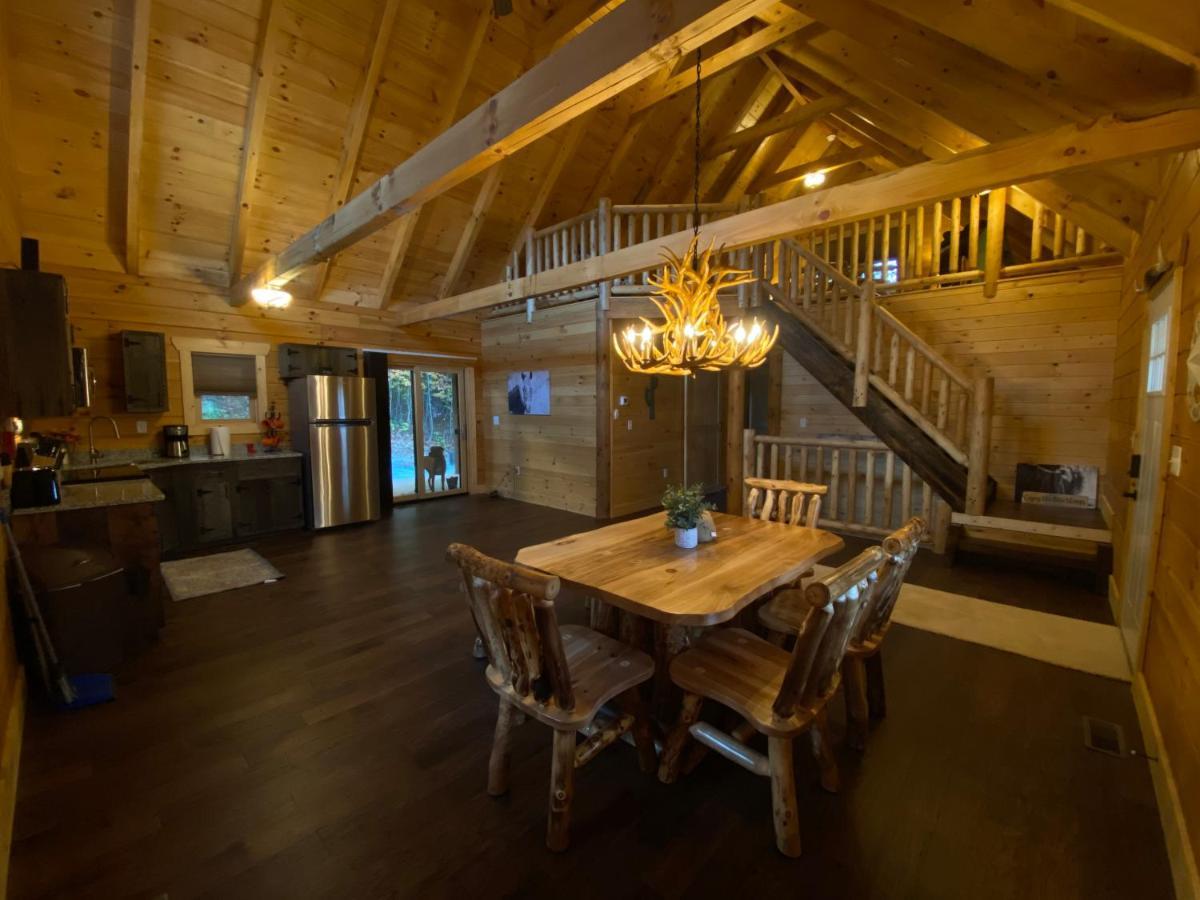 Pine Creek Cabins & Camping Resort South Bloomingville Bagian luar foto
