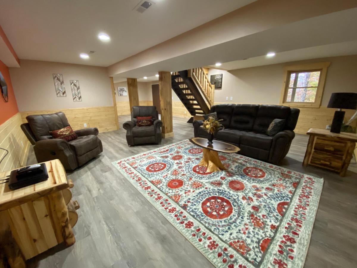 Pine Creek Cabins & Camping Resort South Bloomingville Bagian luar foto