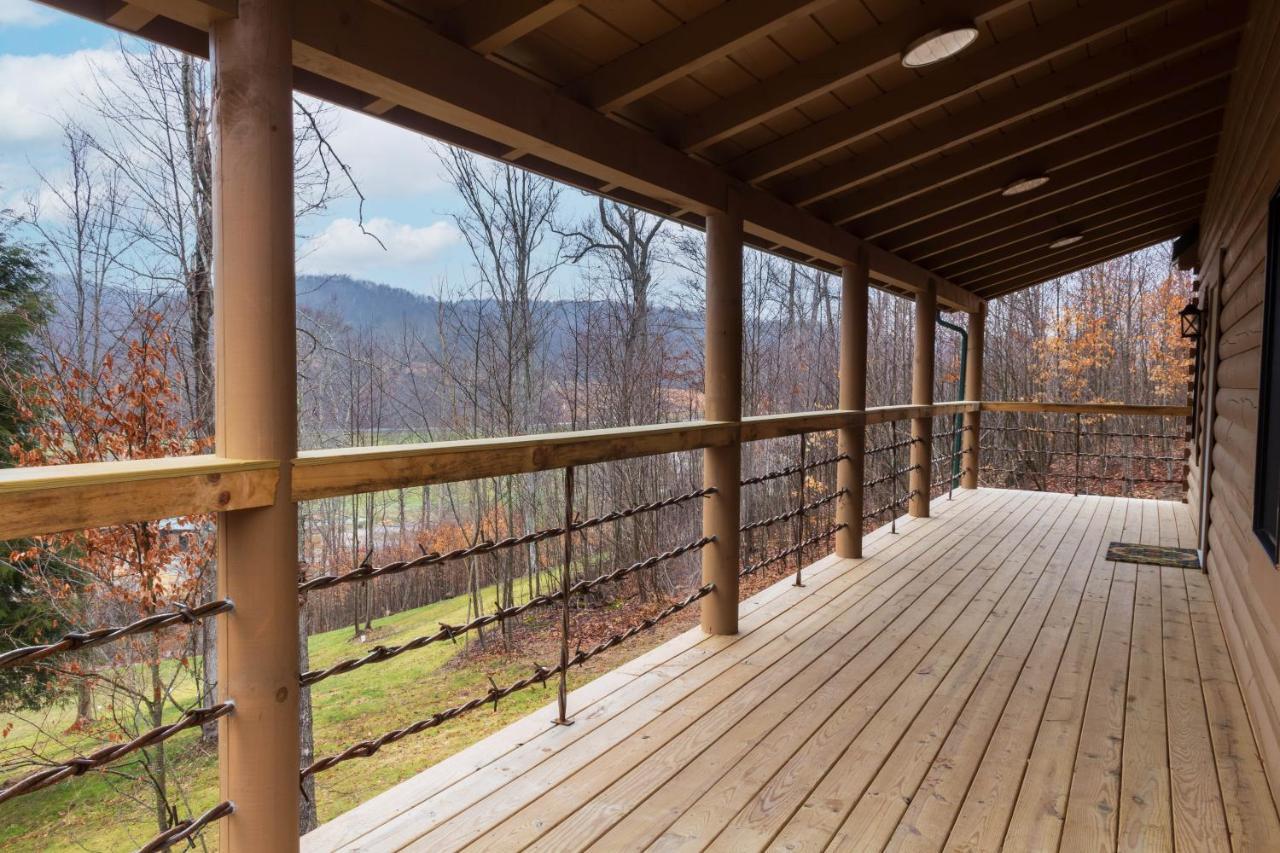 Pine Creek Cabins & Camping Resort South Bloomingville Bagian luar foto