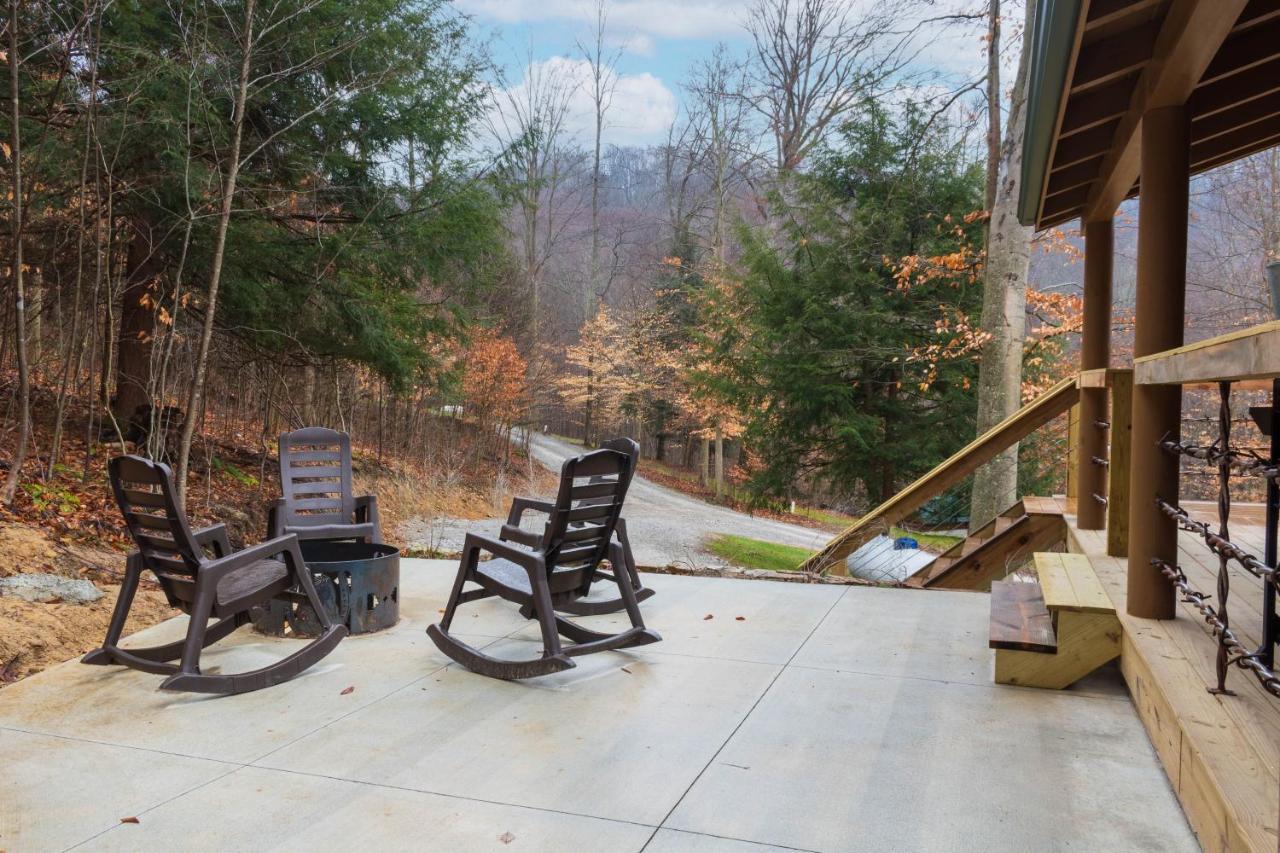 Pine Creek Cabins & Camping Resort South Bloomingville Bagian luar foto