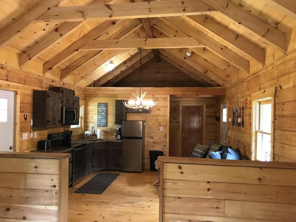 Pine Creek Cabins & Camping Resort South Bloomingville Bagian luar foto