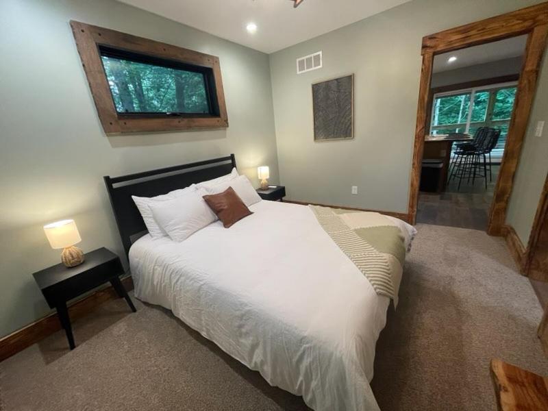 Pine Creek Cabins & Camping Resort South Bloomingville Bagian luar foto
