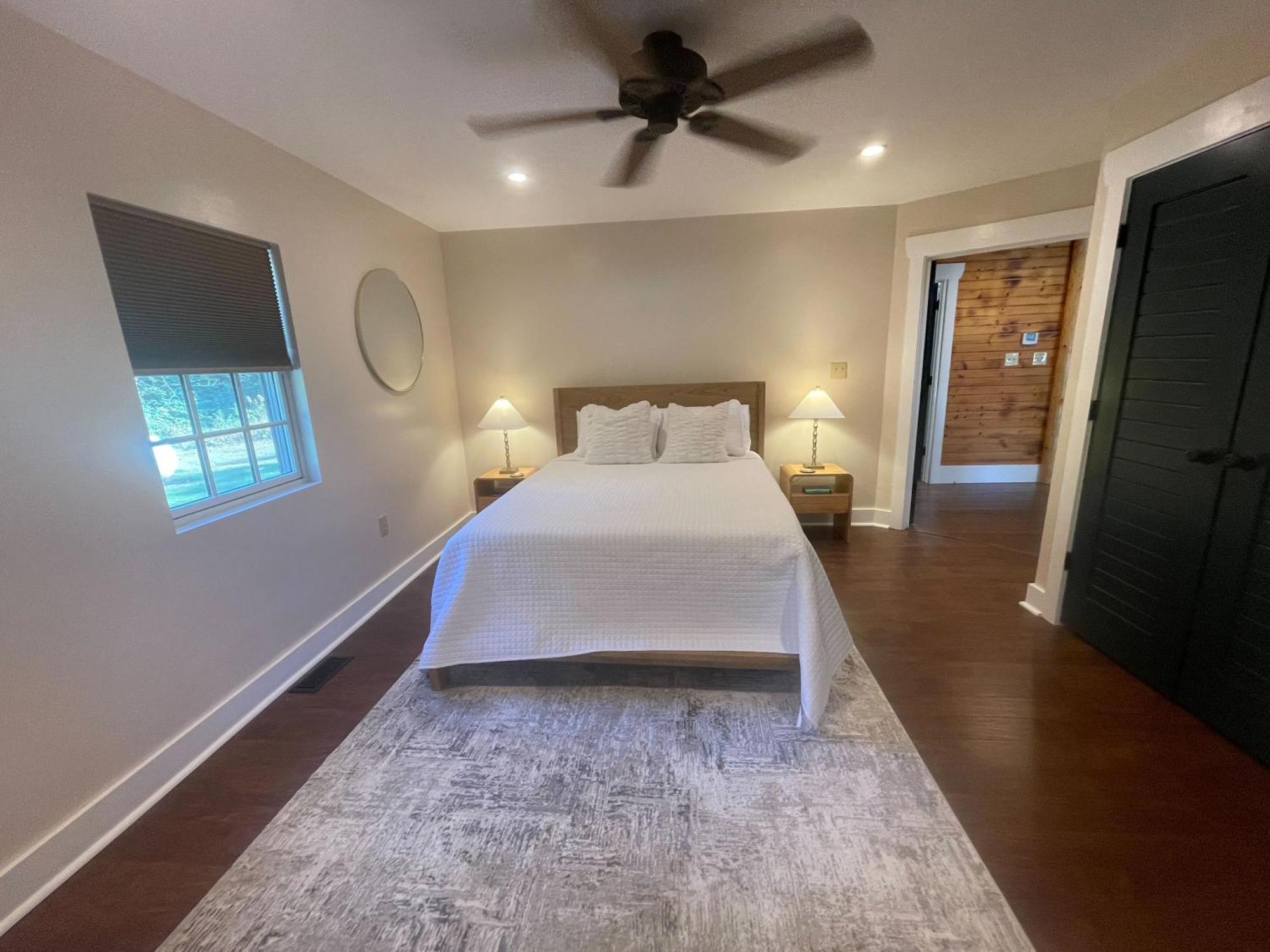 Pine Creek Cabins & Camping Resort South Bloomingville Bagian luar foto