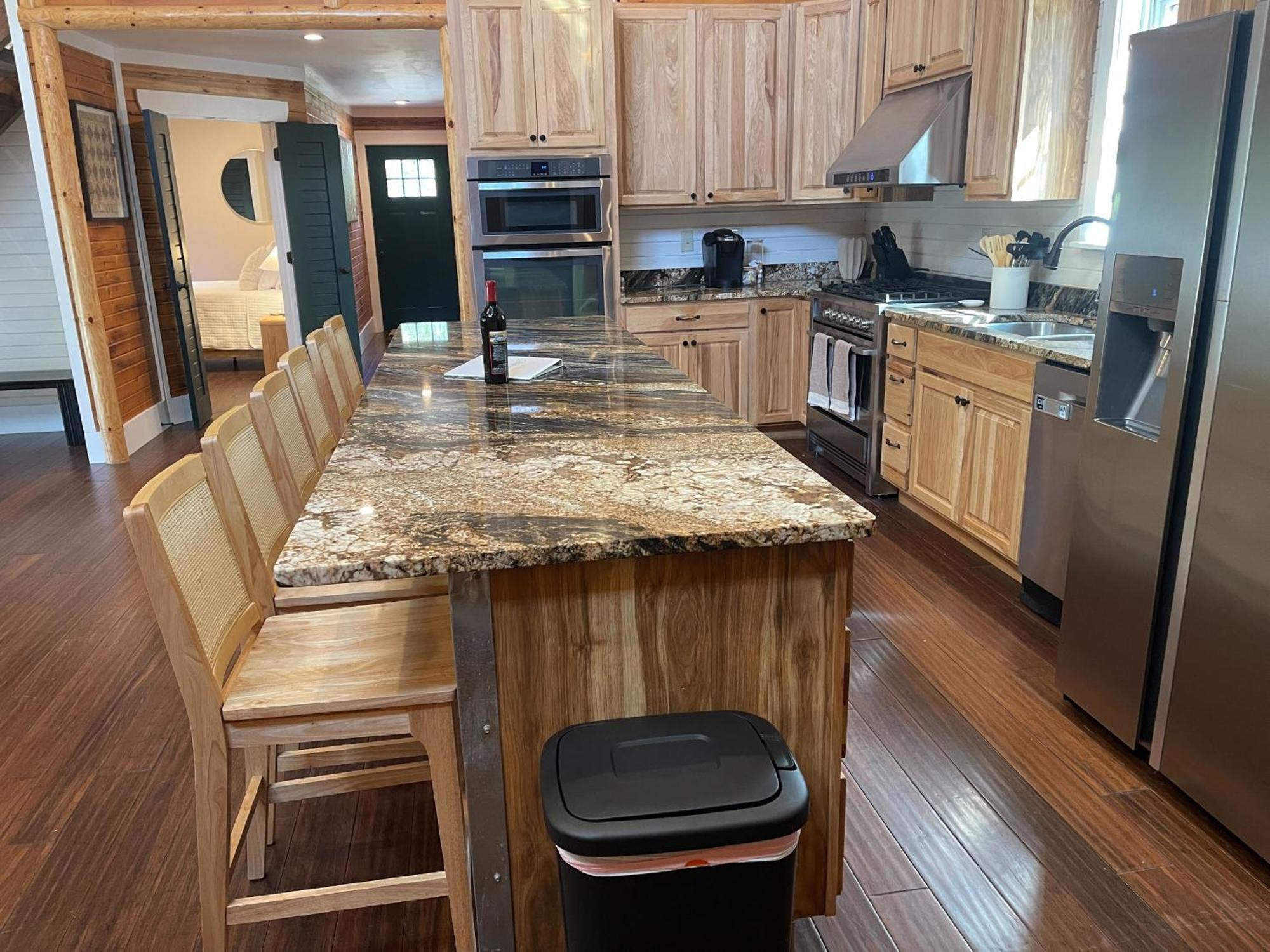 Pine Creek Cabins & Camping Resort South Bloomingville Bagian luar foto