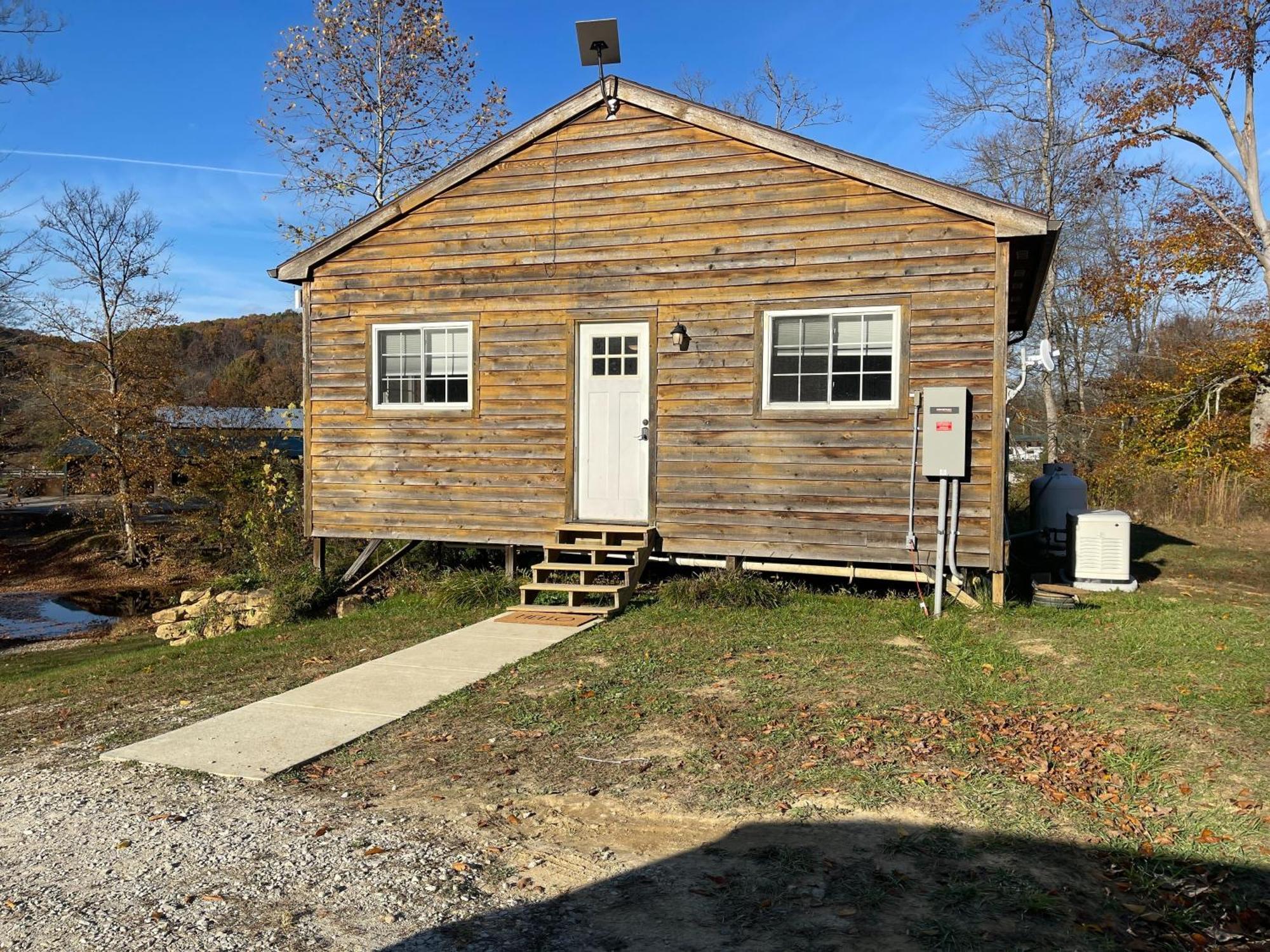 Pine Creek Cabins & Camping Resort South Bloomingville Bagian luar foto