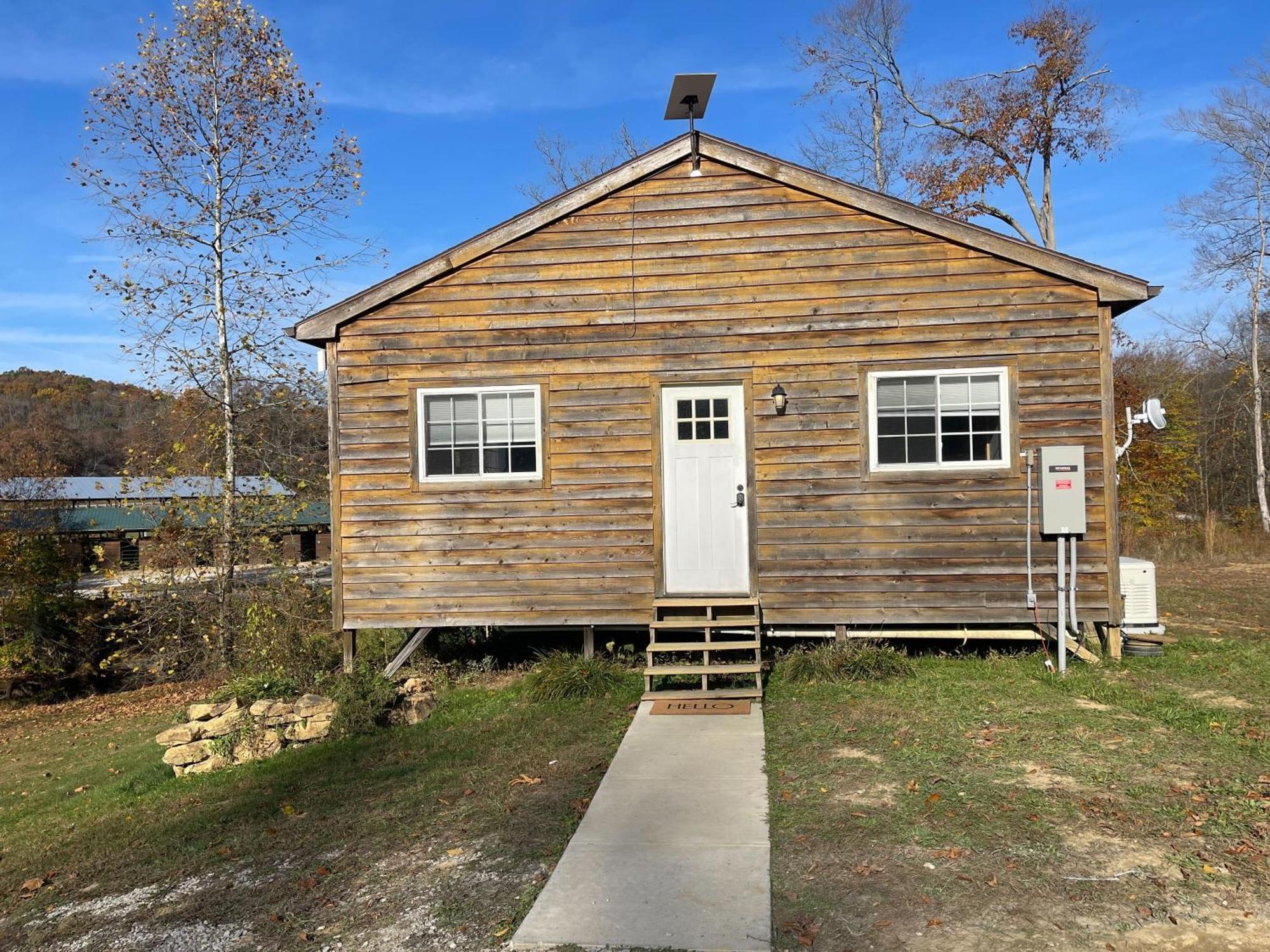 Pine Creek Cabins & Camping Resort South Bloomingville Bagian luar foto