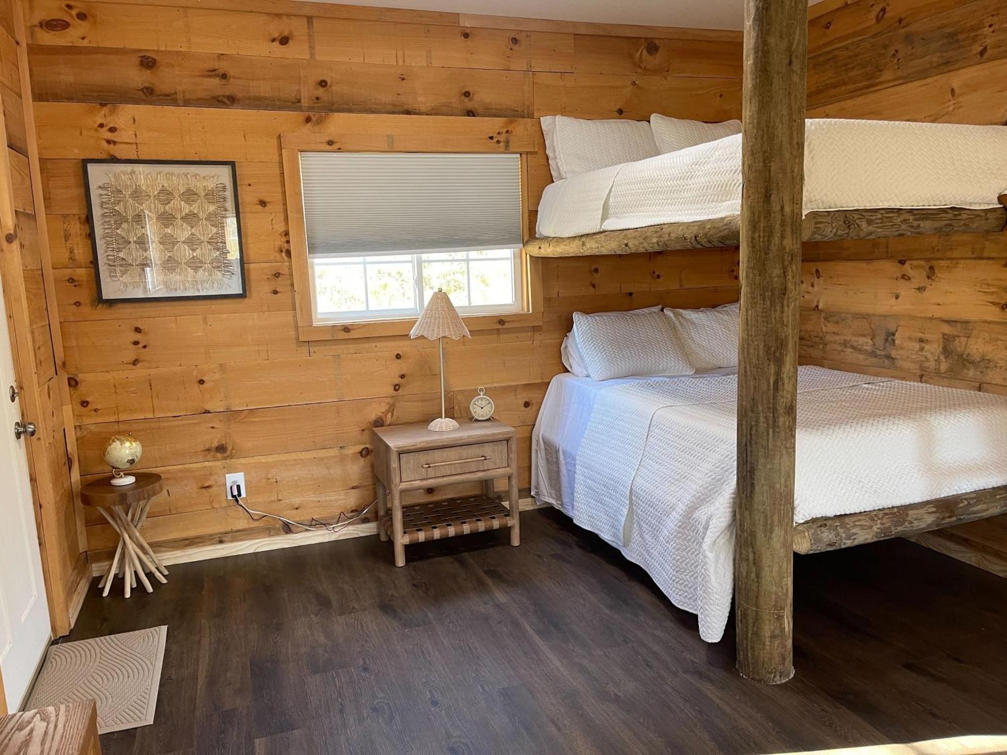 Pine Creek Cabins & Camping Resort South Bloomingville Bagian luar foto