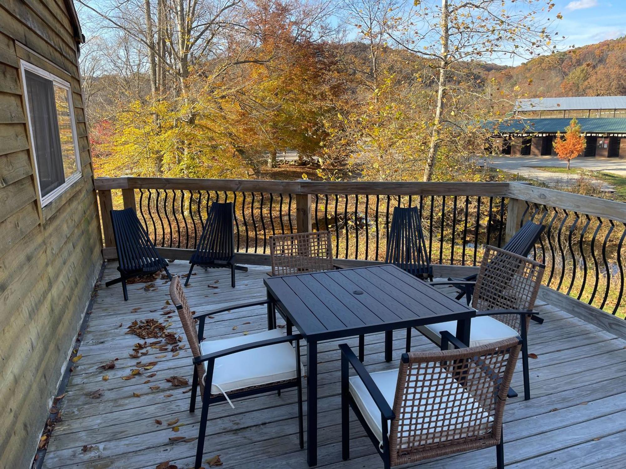 Pine Creek Cabins & Camping Resort South Bloomingville Bagian luar foto